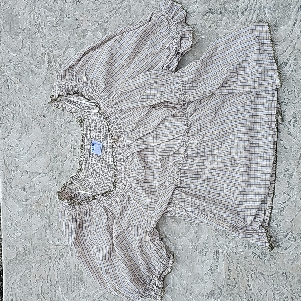 Puff sleeve crop top